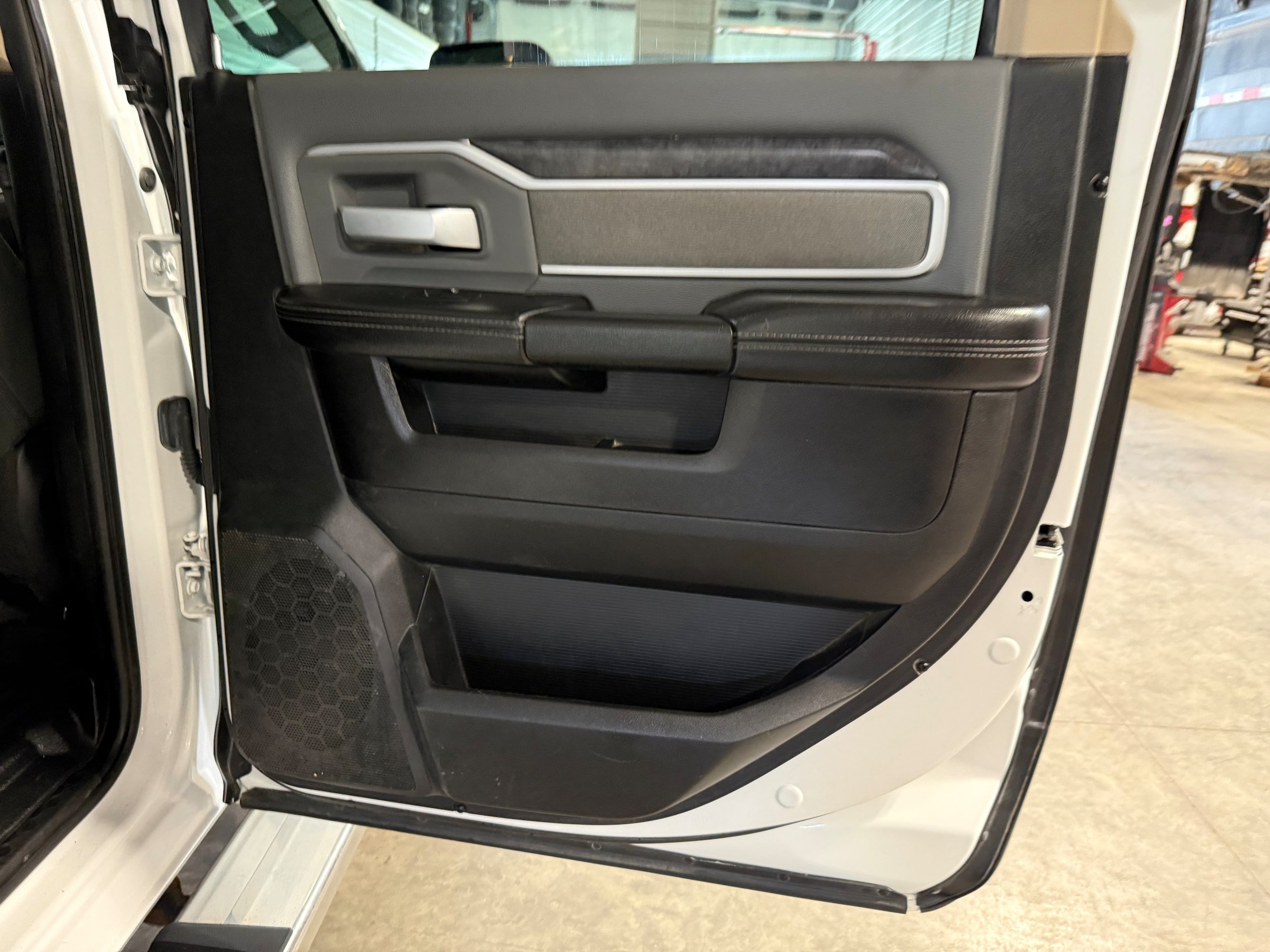 Certified 2019 RAM 2500 Big Horn AWD/4WD image 13