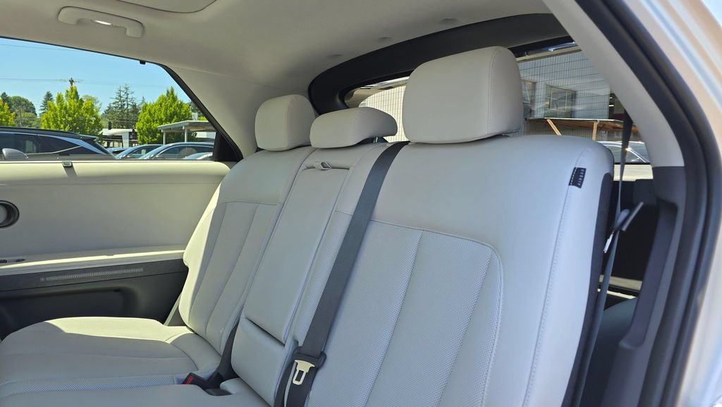 Used 2025 Hyundai Ioniq 5 Limited AWD/4WD image 17