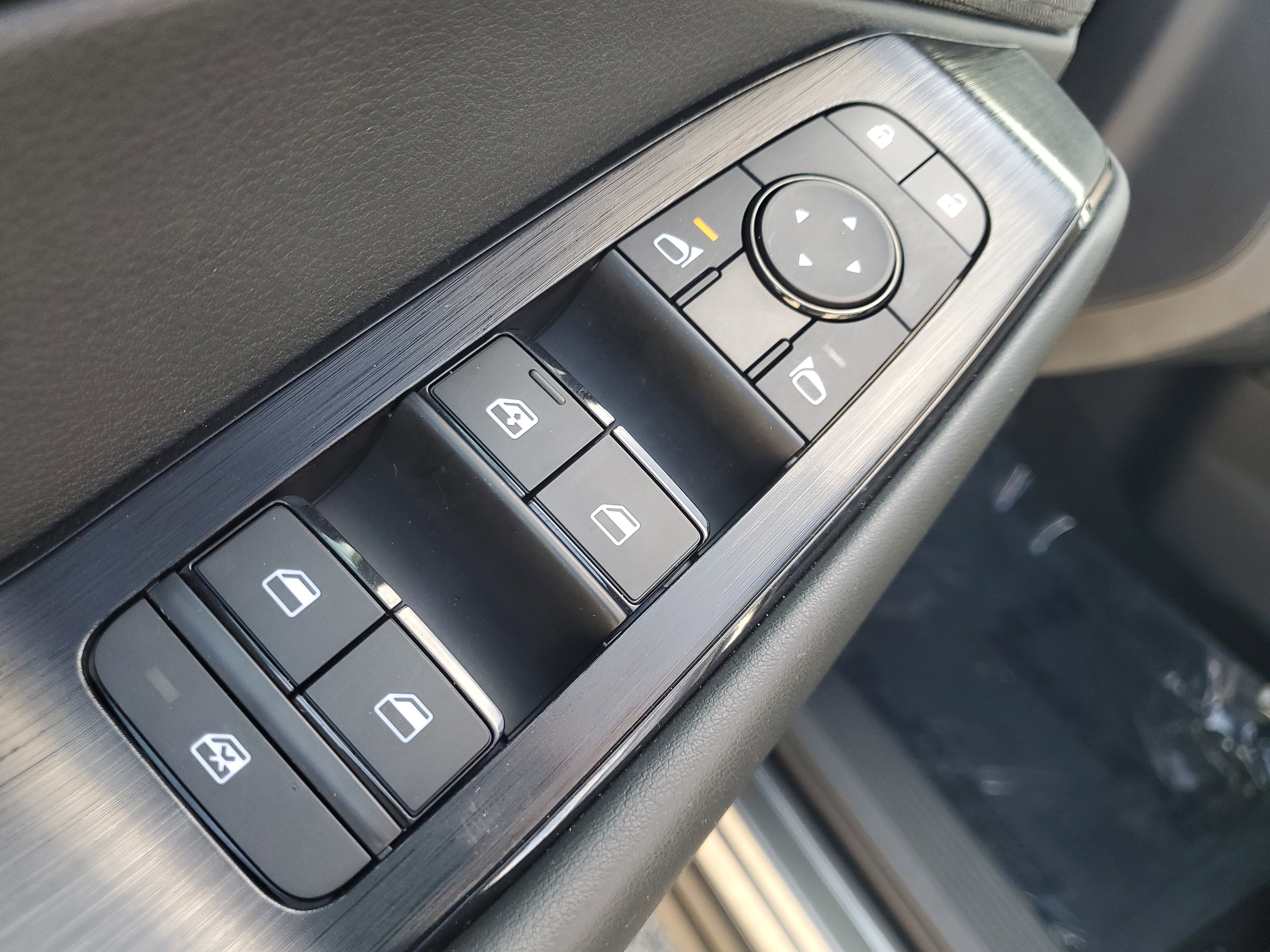 Certified 2023 Nissan Rogue S image 15