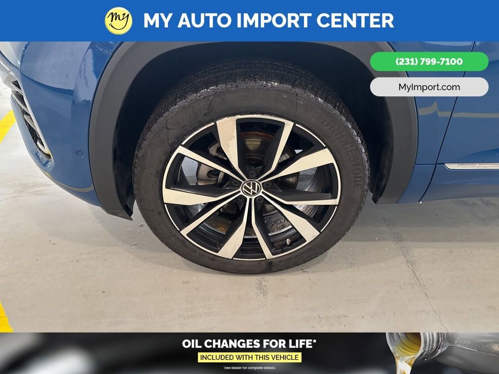 Used 2025 Volkswagen Atlas SEL Premium R-Line image 9