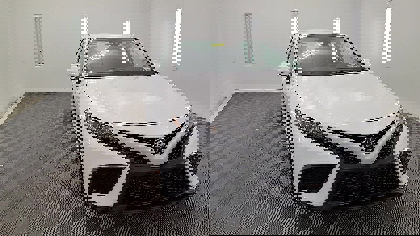 Certified 2024 Toyota Camry SE w/ Cold Weather Package image 7