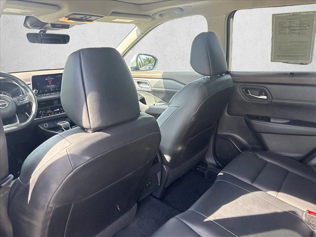 Used 2023 Nissan Rogue SV w/ SV Premium B Package AWD/4WD image 21
