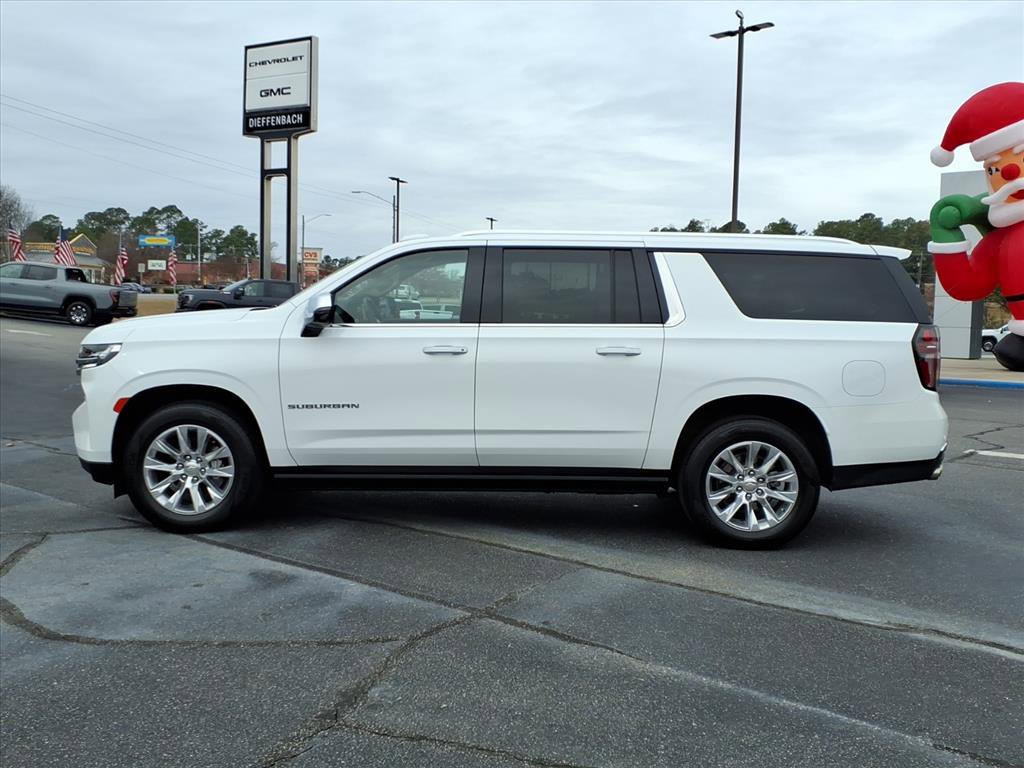 Used 2023 Chevrolet Suburban Premier image 18