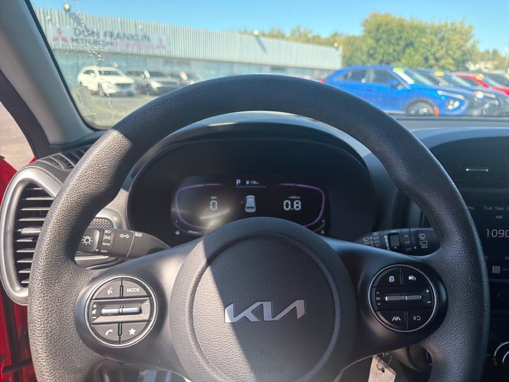 Used 2024 Kia Soul LX w/ Option Group 015 FWD image 18