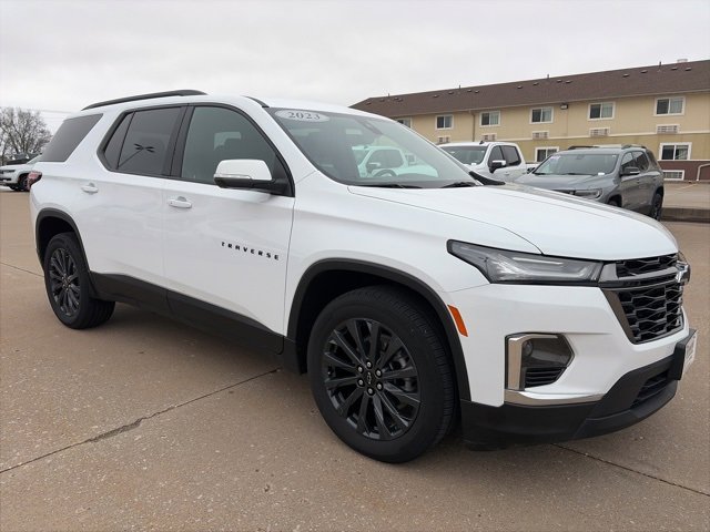 Used 2023 Chevrolet Traverse RS w/ LPO, Floor Liner Package
