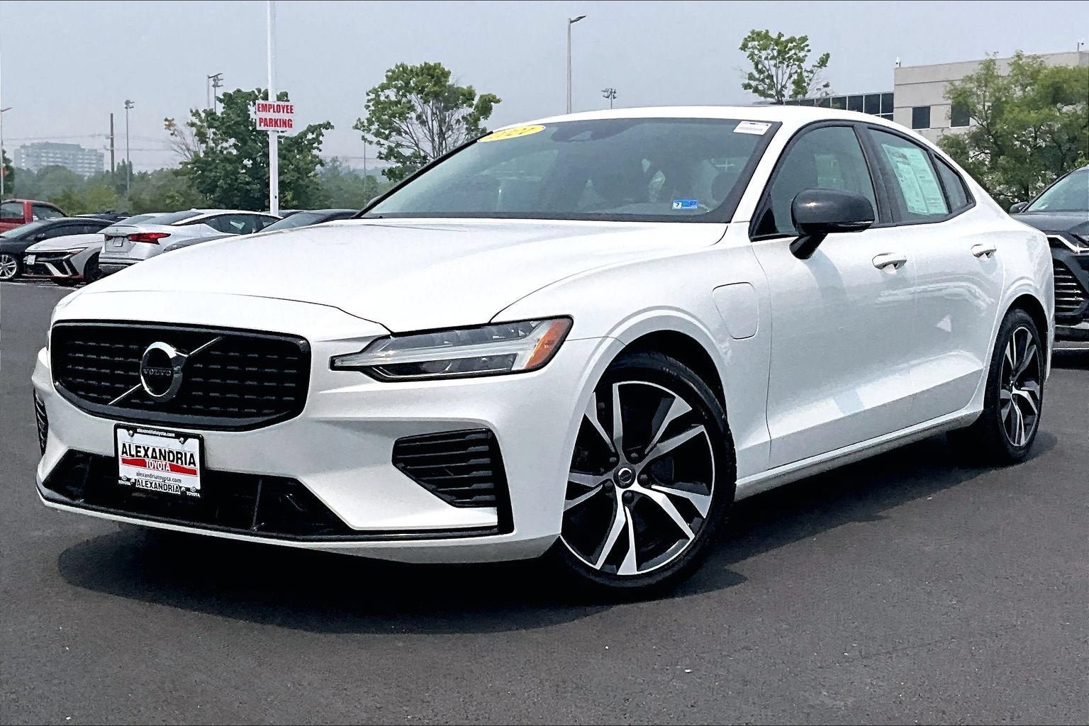 Used 2021 Volvo S60 T8 R-Design Expression AWD/4WD image 1