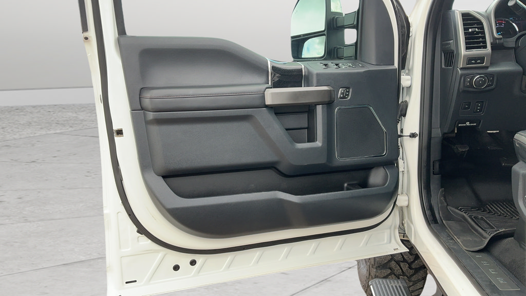 Used 2022 Ford F250 Platinum w/ Tremor Off-Road Package AWD/4WD image 19