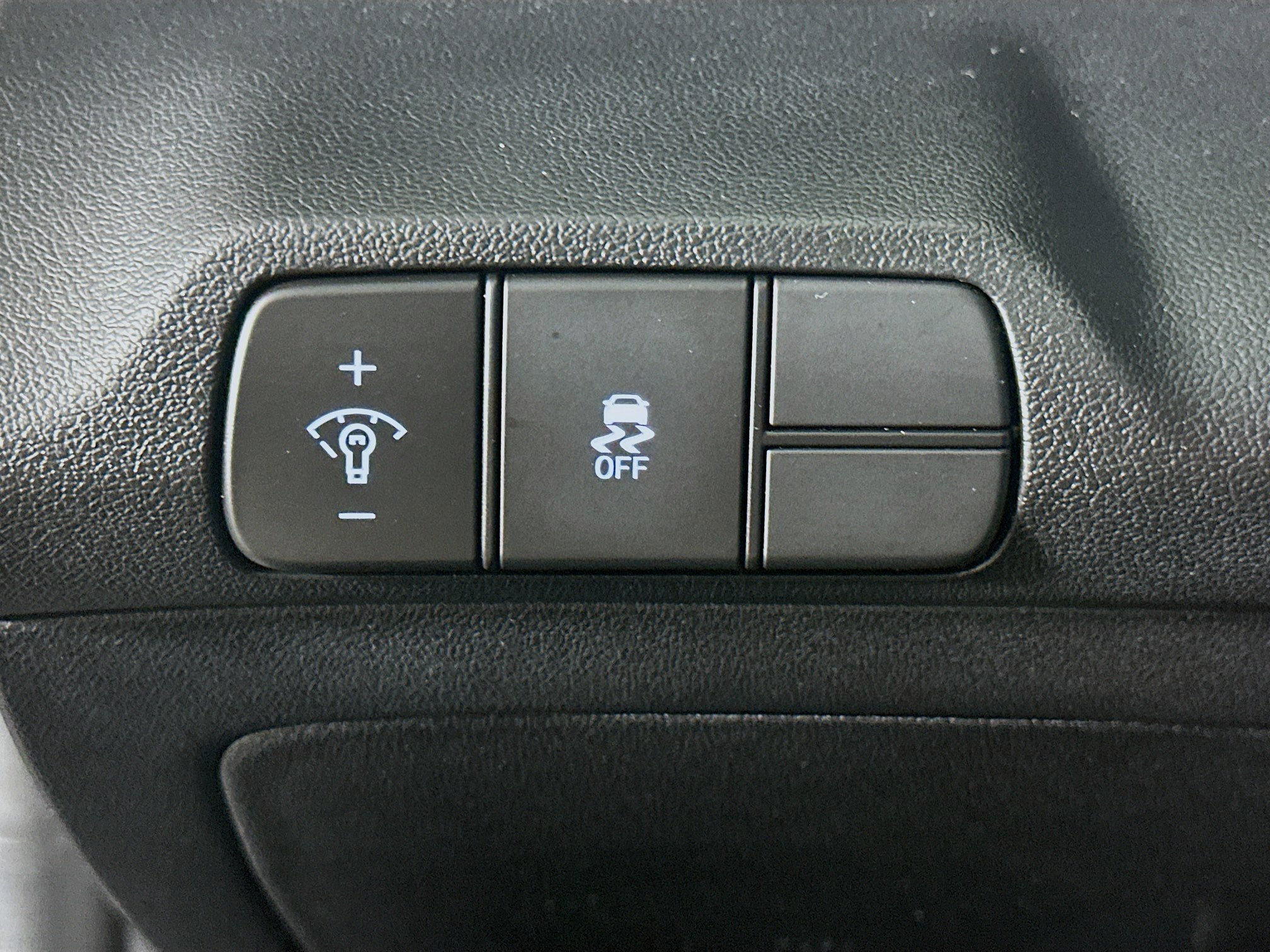 Used 2024 Hyundai Elantra SEL FWD image 17