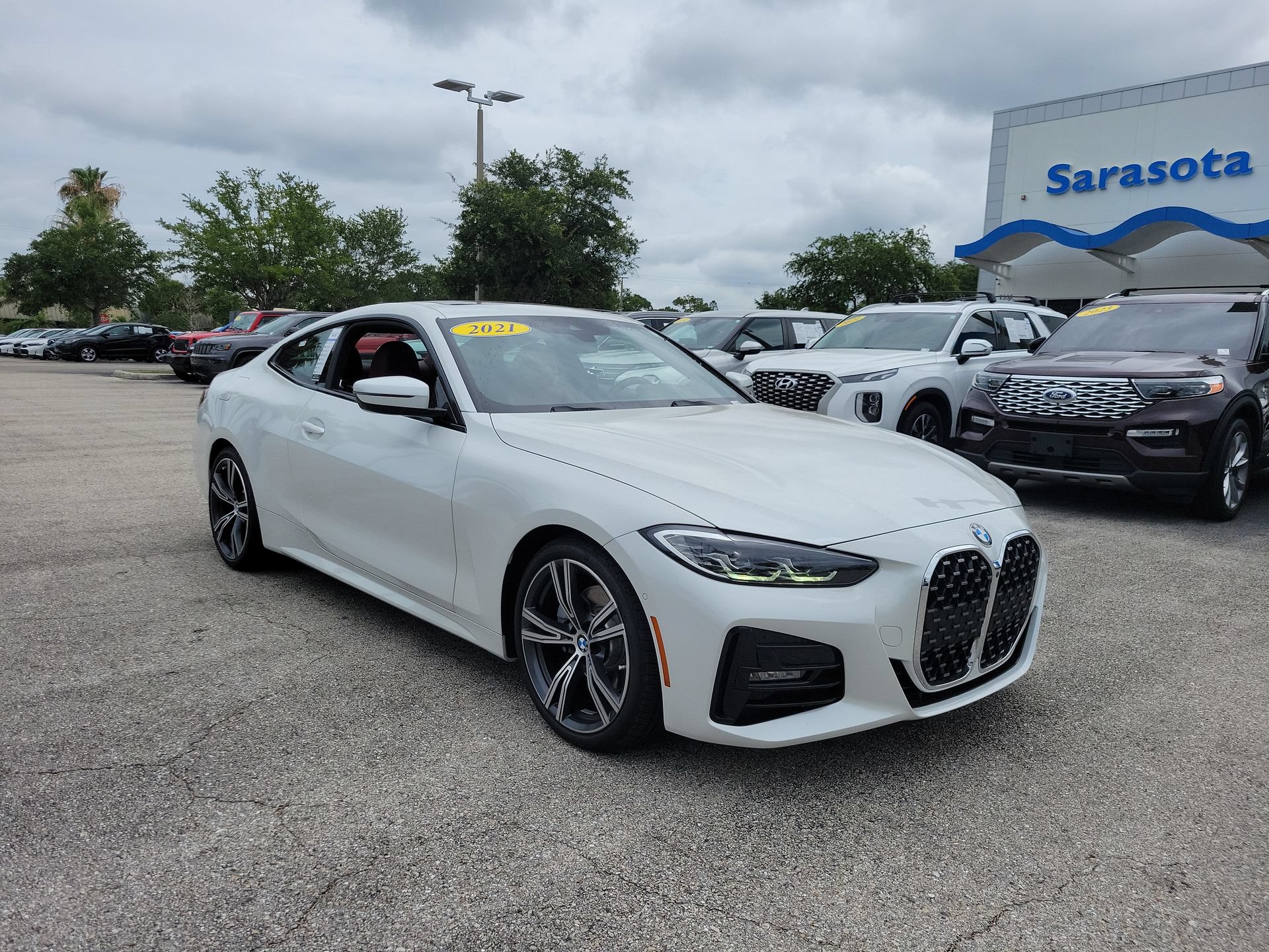 Used 2021 BMW 430i xDrive Coupe w/ M Sport Package AWD/4WD image 2
