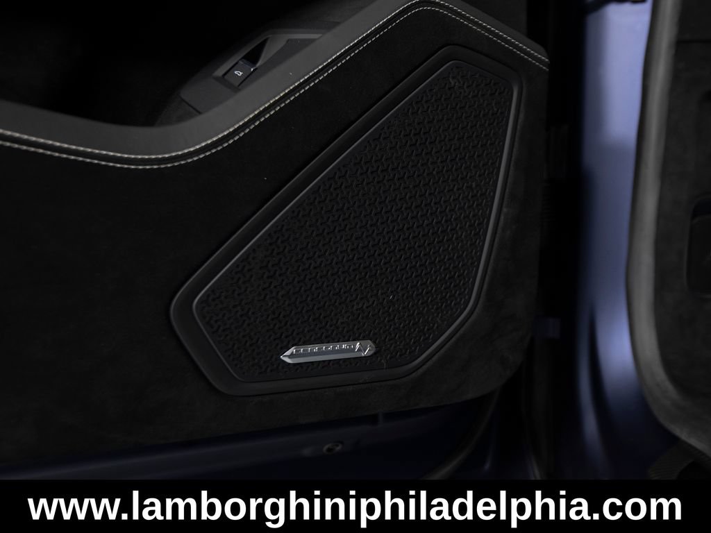 Used 2023 Lamborghini Urus Performante AWD/4WD image 15