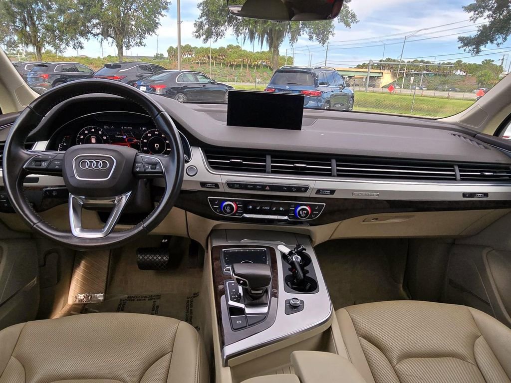 Used 2019 Audi Q7 2.0T Premium Plus w/ Premium Plus Package image 47