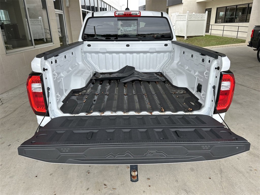 Used 2025 GMC Canyon AT4 image 29