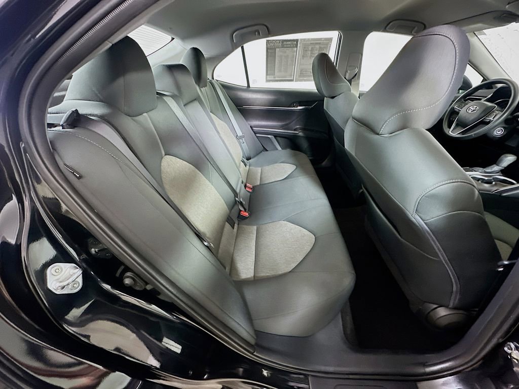 Used 2022 Toyota Camry LE image 11