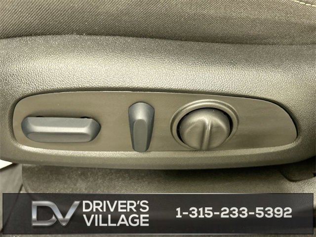 Used 2023 GMC Acadia SLE w/ Driver Convenience Package image 10