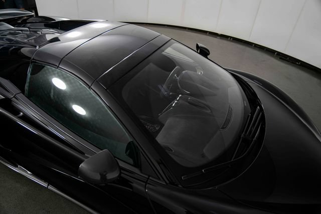 Used 2020 McLaren 600LT Spider RWD image 26