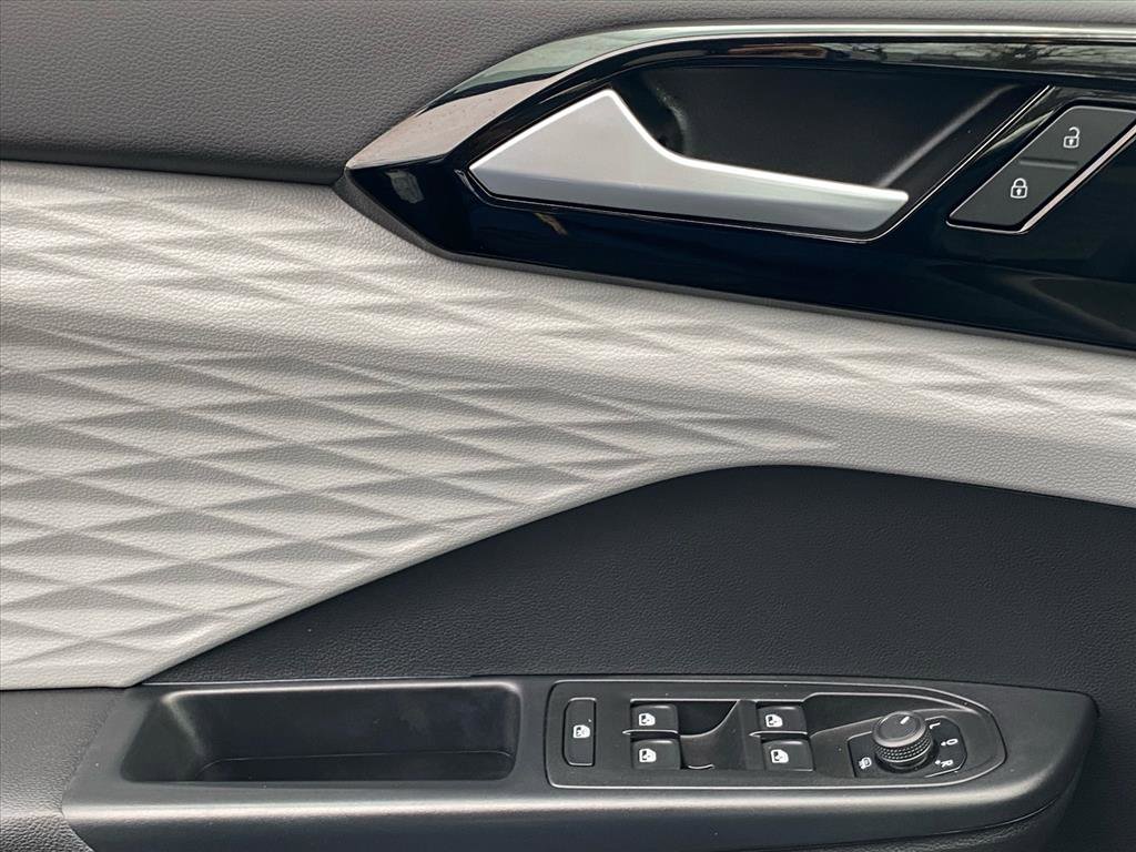 Certified 2022 Volkswagen Taos S image 20