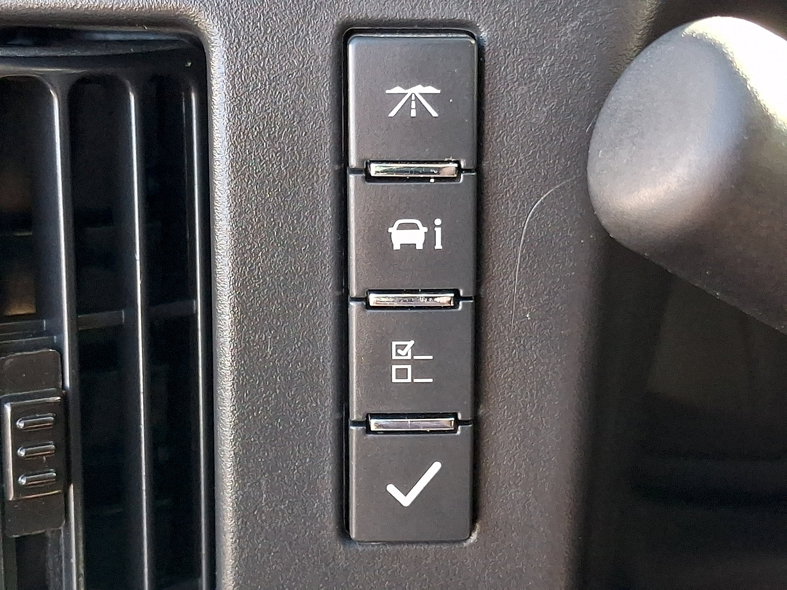 Used 2025 GMC Savana 3500 LT w/ LT Preferred Equipment Group RWD image 25