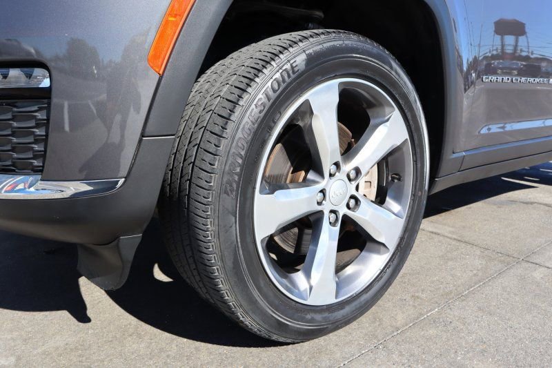 Used 2022 Jeep Grand Cherokee L Limited image 8