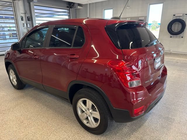 Used 2021 Chevrolet Trax LS w/ Tint and Cruise Package AWD/4WD image 8