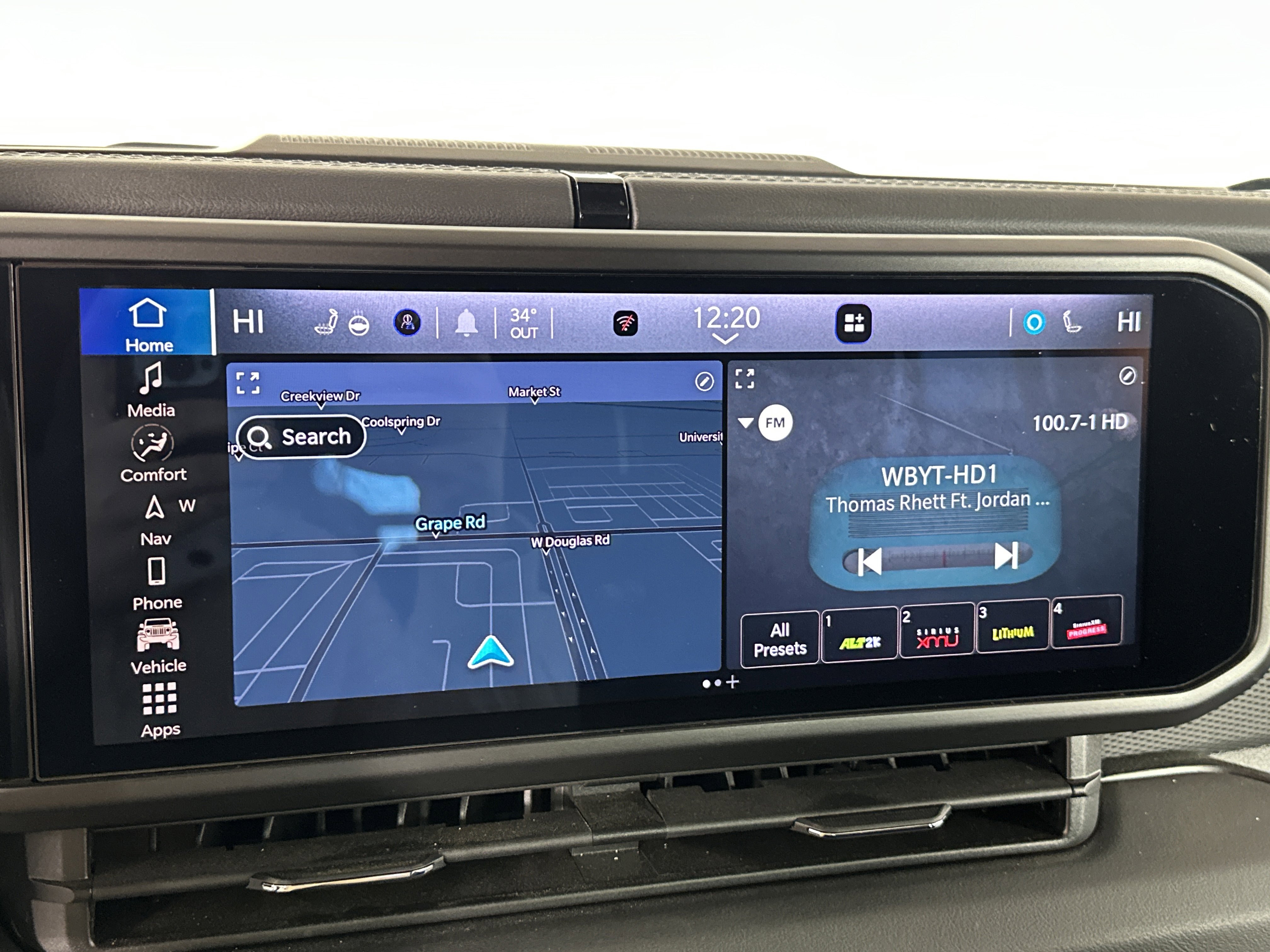 Used 2024 Jeep Wrangler Unlimited Rubicon w/ Technology Group image 18