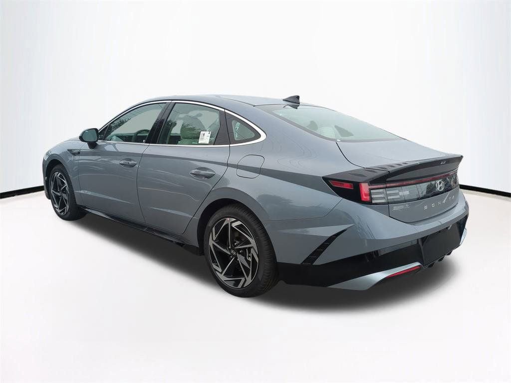 New 2026 Hyundai Sonata SEL FWD image 7