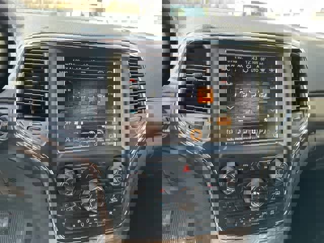 Used 2017 Jeep Grand Cherokee Altitude image 8