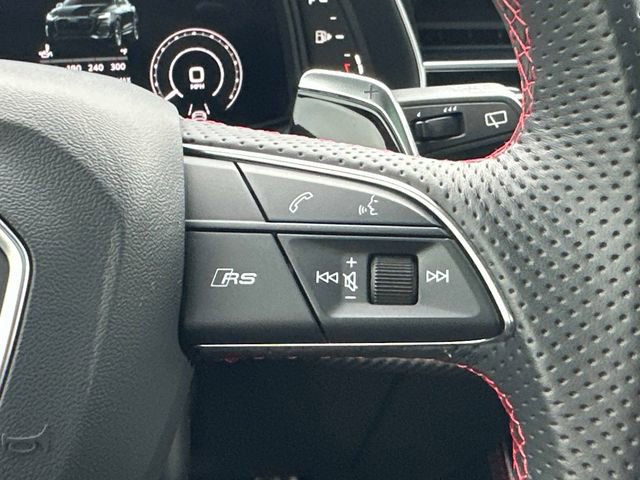 Used 2023 Audi RS Q8 w/ Black Optic Package image 7