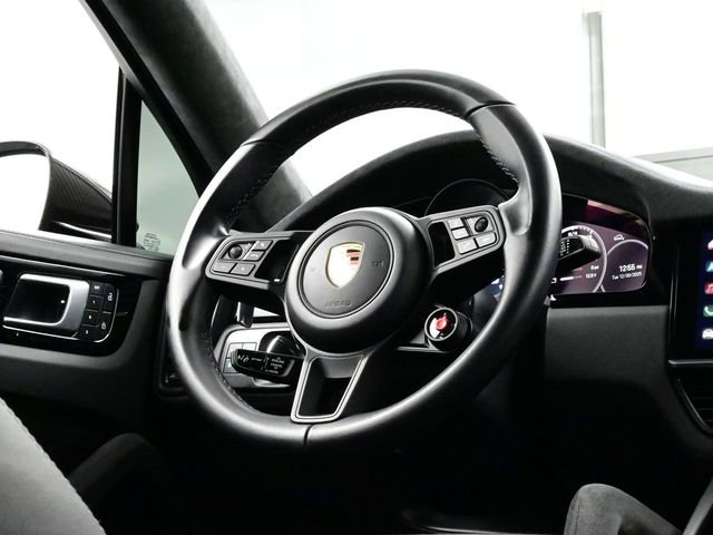 Certified 2022 Porsche Cayenne Turbo GT image 21