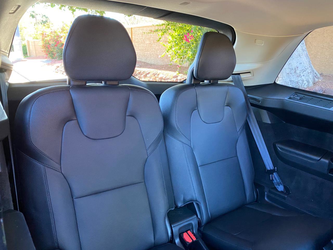 Used 2020 Volvo XC90 T6 Momentum image 45