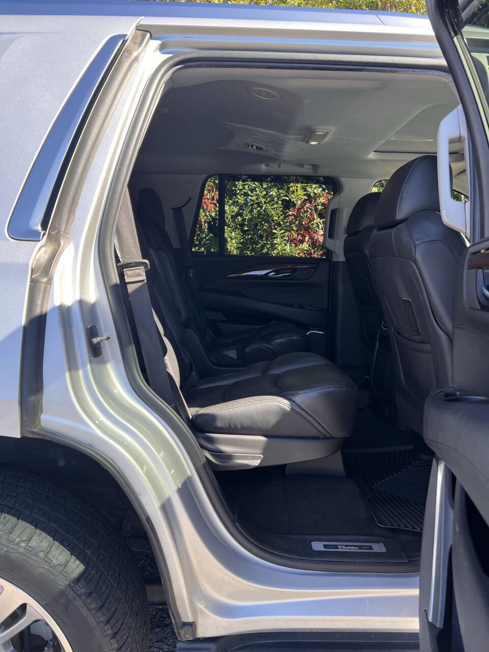Used 2019 Cadillac Escalade Luxury image 19