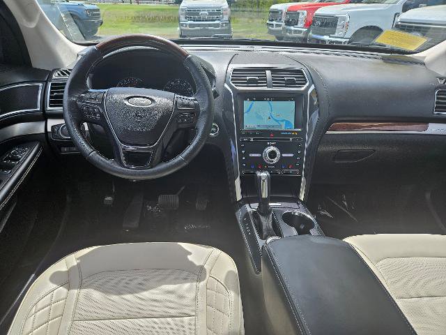 Certified 2018 Ford Explorer Platinum AWD/4WD image 12