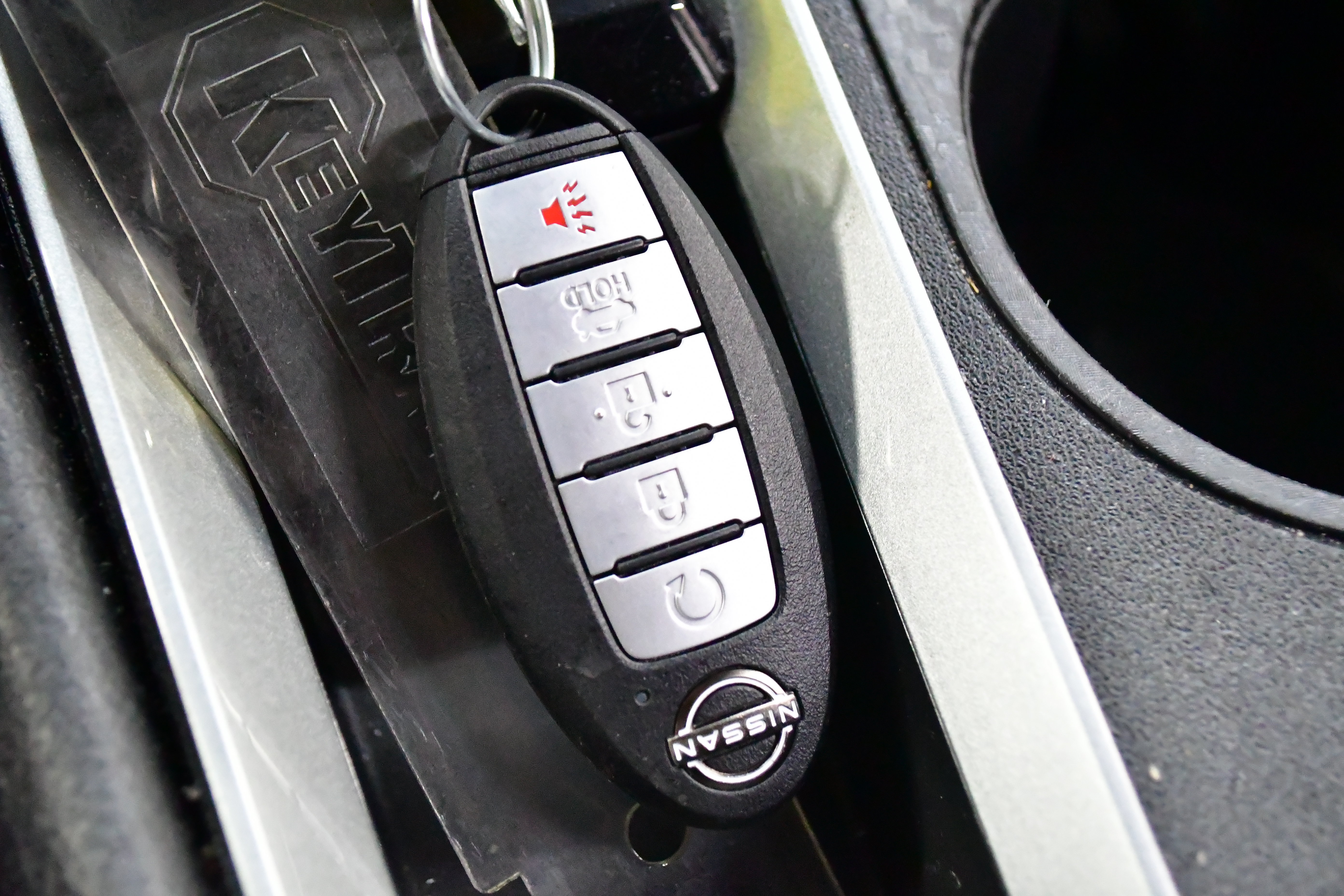 Used 2025 Nissan Altima 2.5 SV FWD image 32