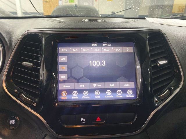 Used 2019 Jeep Cherokee Limited image 13