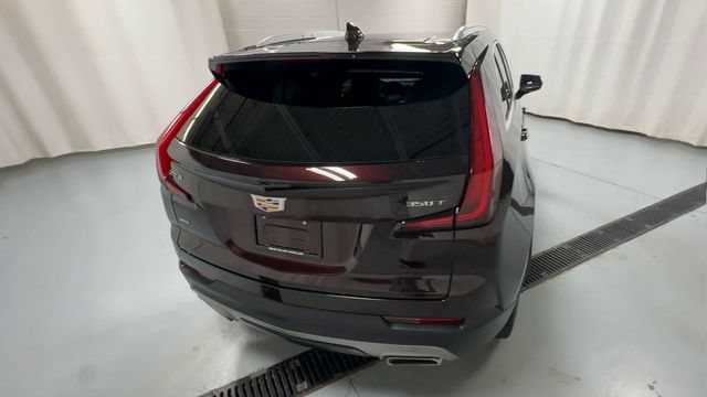 Used 2021 Cadillac XT4 Premium Luxury w/ Cold Weather Package AWD/4WD image 7