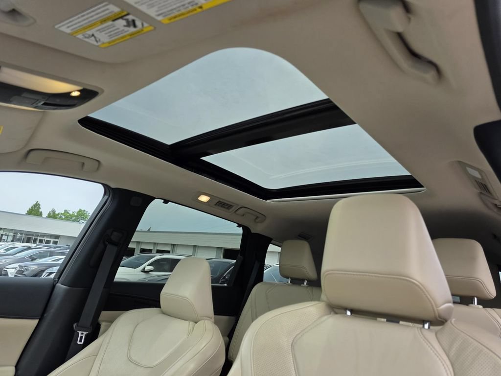 Used 2023 INFINITI QX60 Sensory w/ Vision Package AWD/4WD image 24