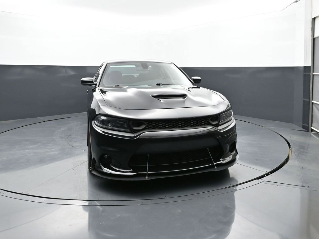 Used 2022 Dodge Charger R/T w/ Blacktop Package RWD image 2