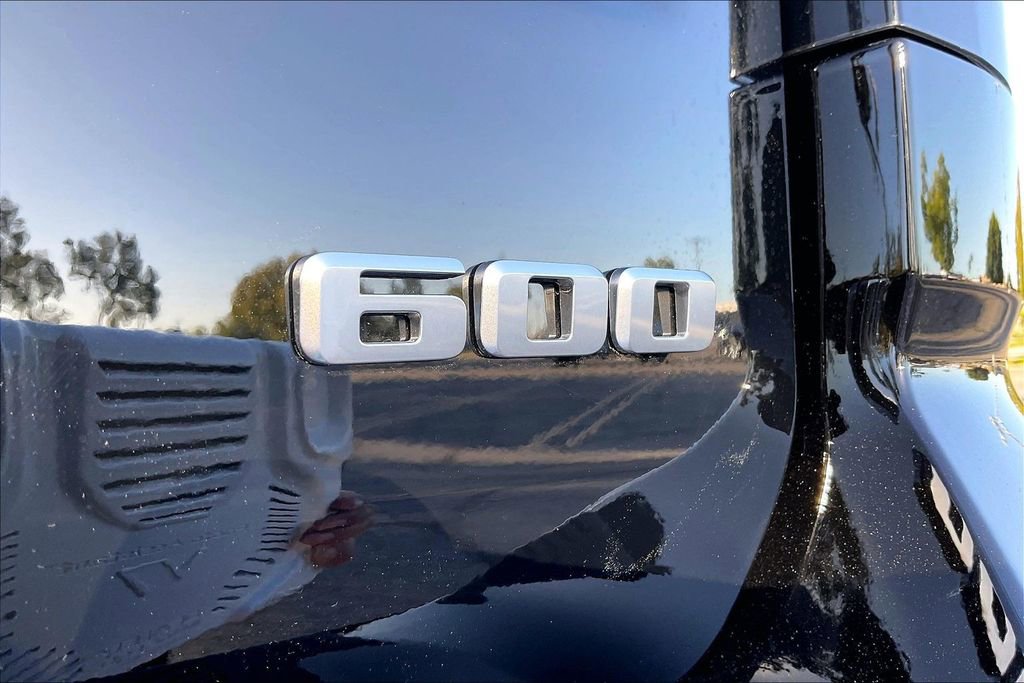 New 2026 Cadillac Escalade ESV Luxury image 16