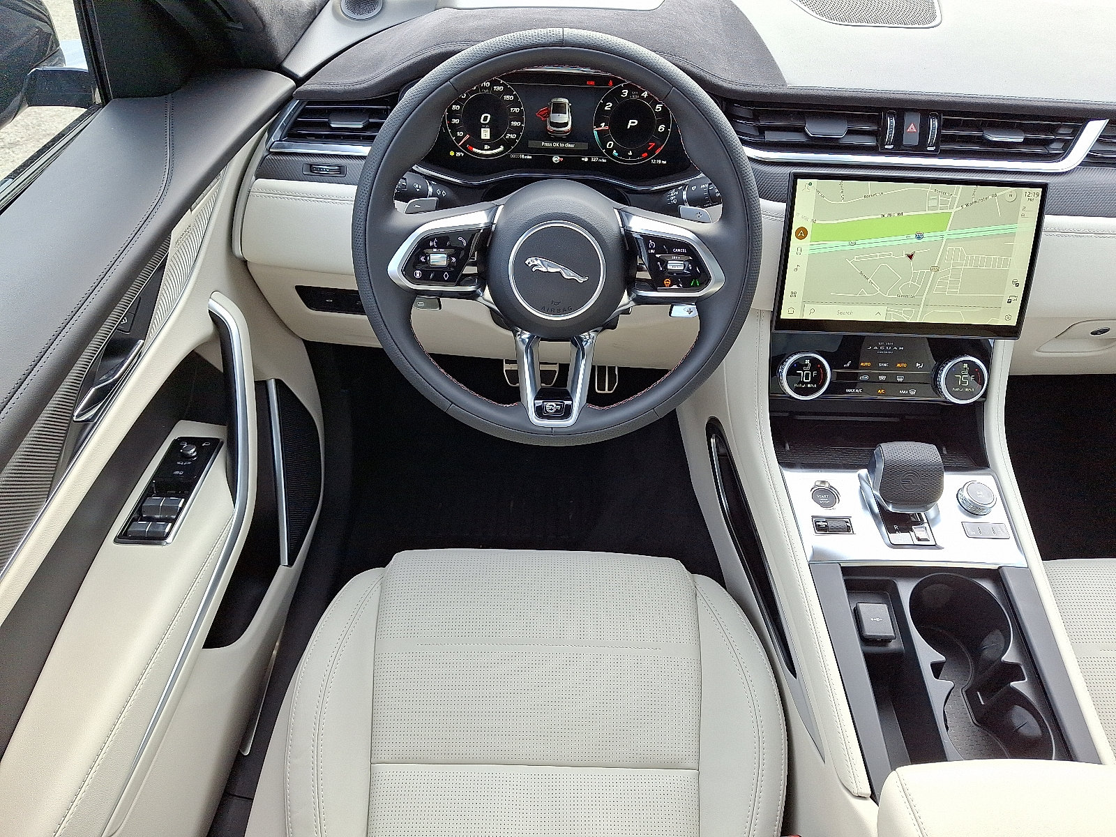 New 2026 Jaguar F-PACE SVR 575 Edition AWD/4WD image 4