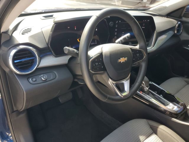 Certified 2024 Chevrolet Trax LT w/ Driver Confidence Package FWD image 17