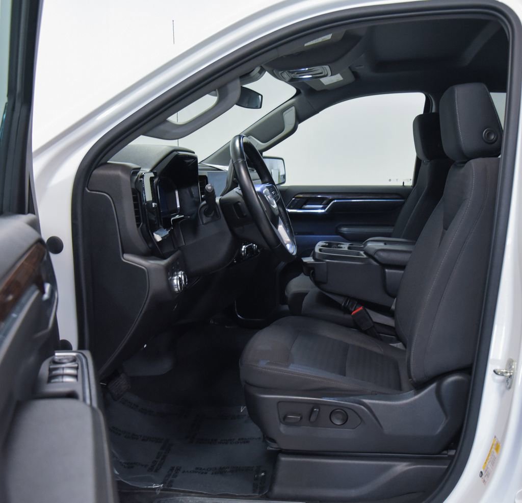 Used 2023 GMC Sierra 1500 SLE AWD/4WD image 2