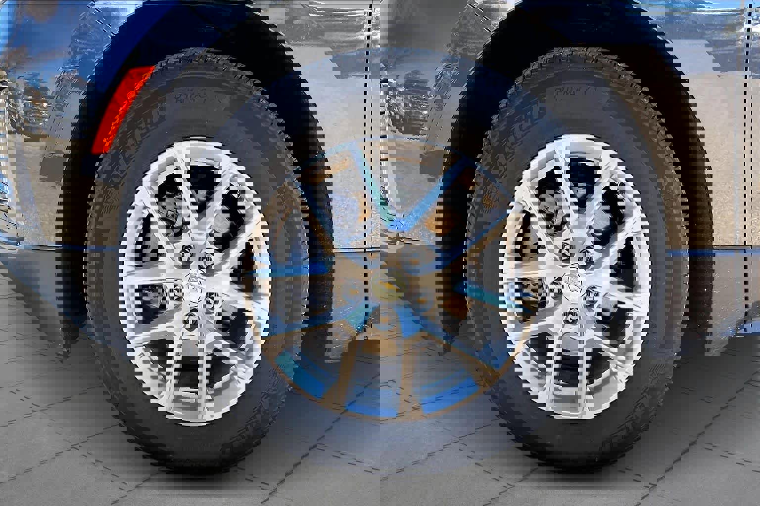 Used 2023 Chevrolet Equinox LT image 18