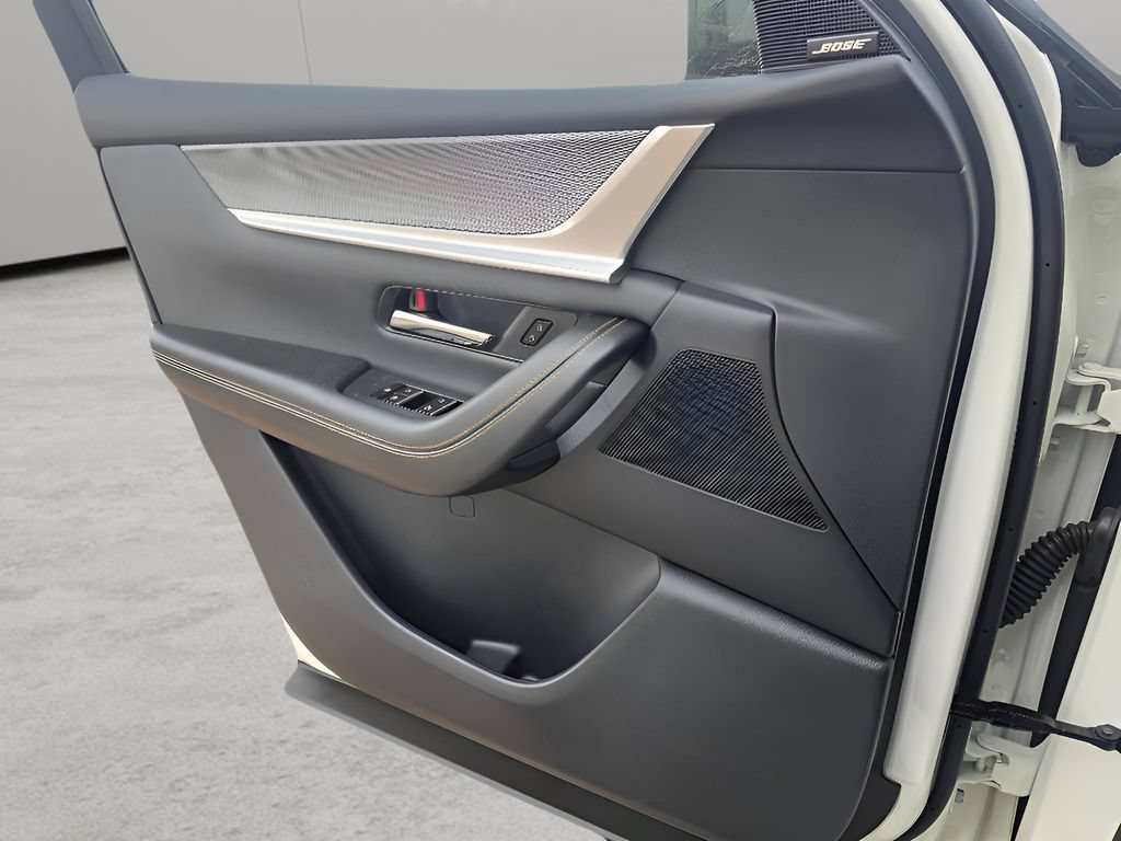 Certified 2025 MAZDA CX-70 Plug-In Hybrid w/ Premium Plus AWD/4WD image 26