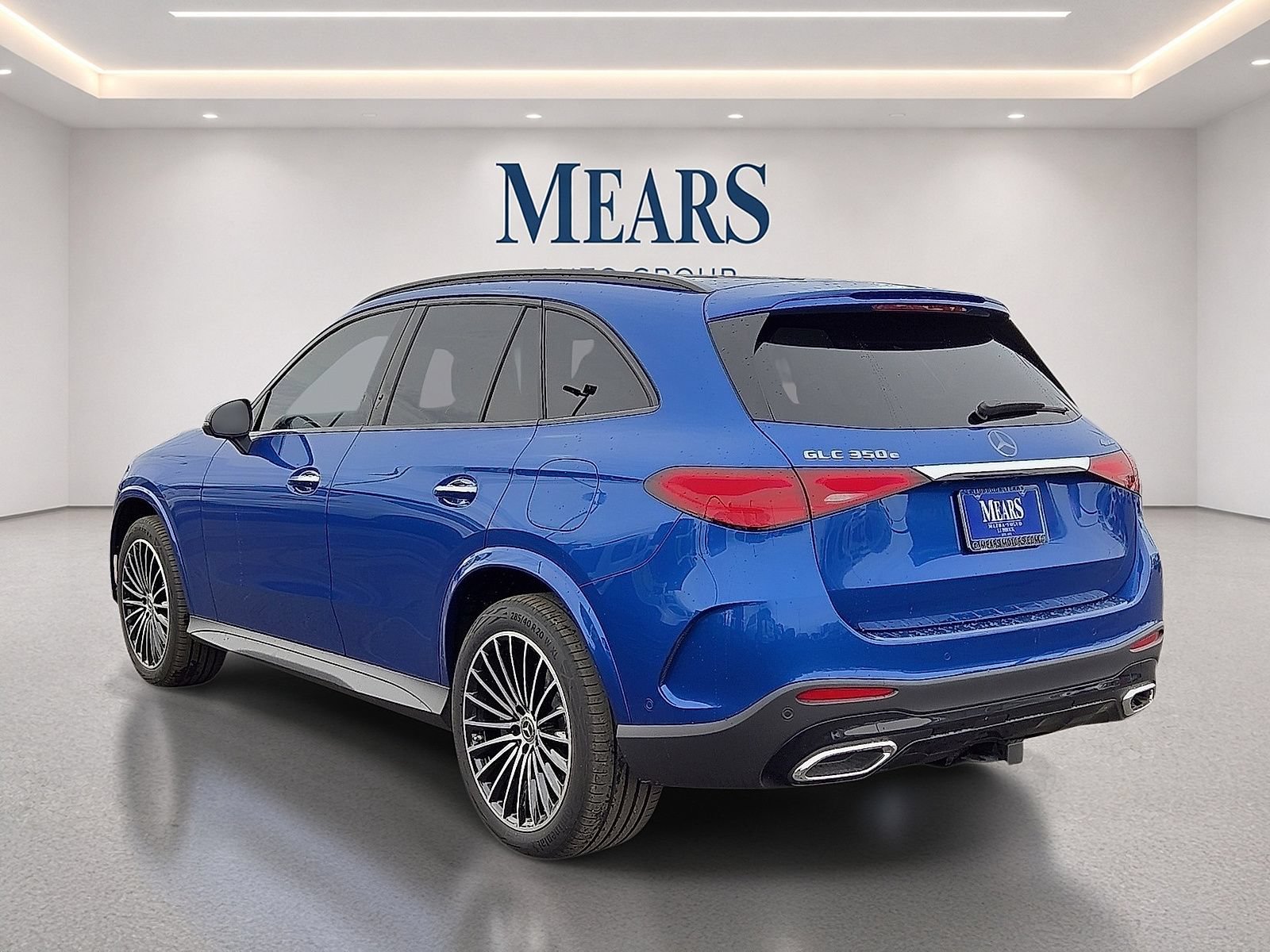 Used 2026 Mercedes-Benz GLC 350e 4MATIC w/ AMG Line image 3