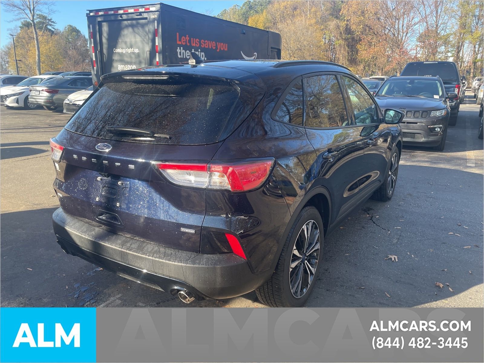 Used 2021 Ford Escape SE w/ SE Sport Appearance Package image 6