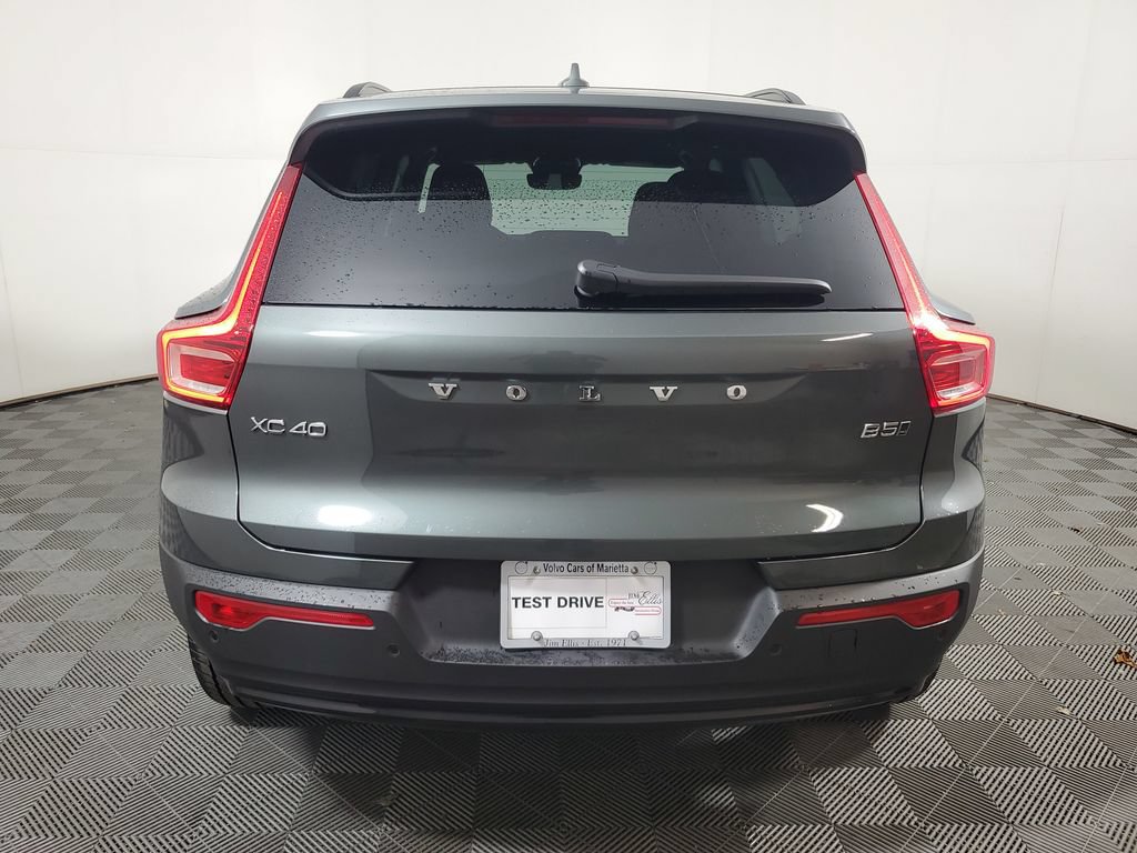 Certified 2026 Volvo XC40 B5 Core AWD/4WD image 7