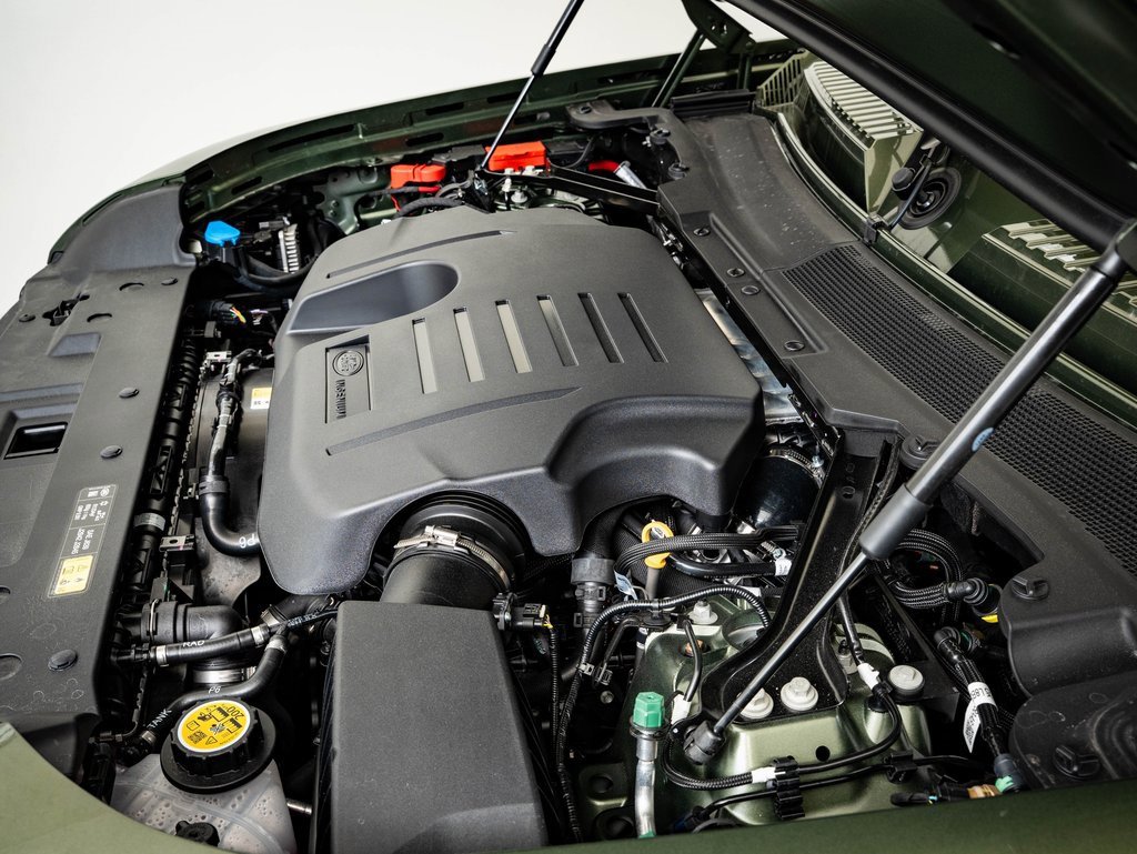 New 2026 Land Rover Defender 110 X-Dynamic SE image 36