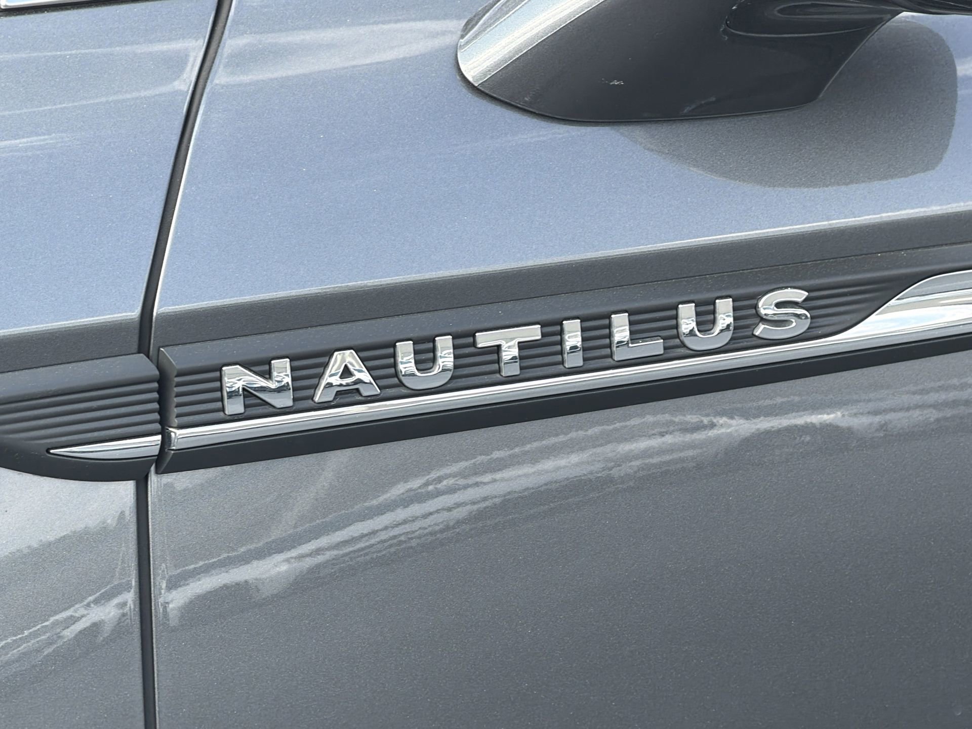 Used 2023 Lincoln Nautilus AWD w/ Premium Package image 11
