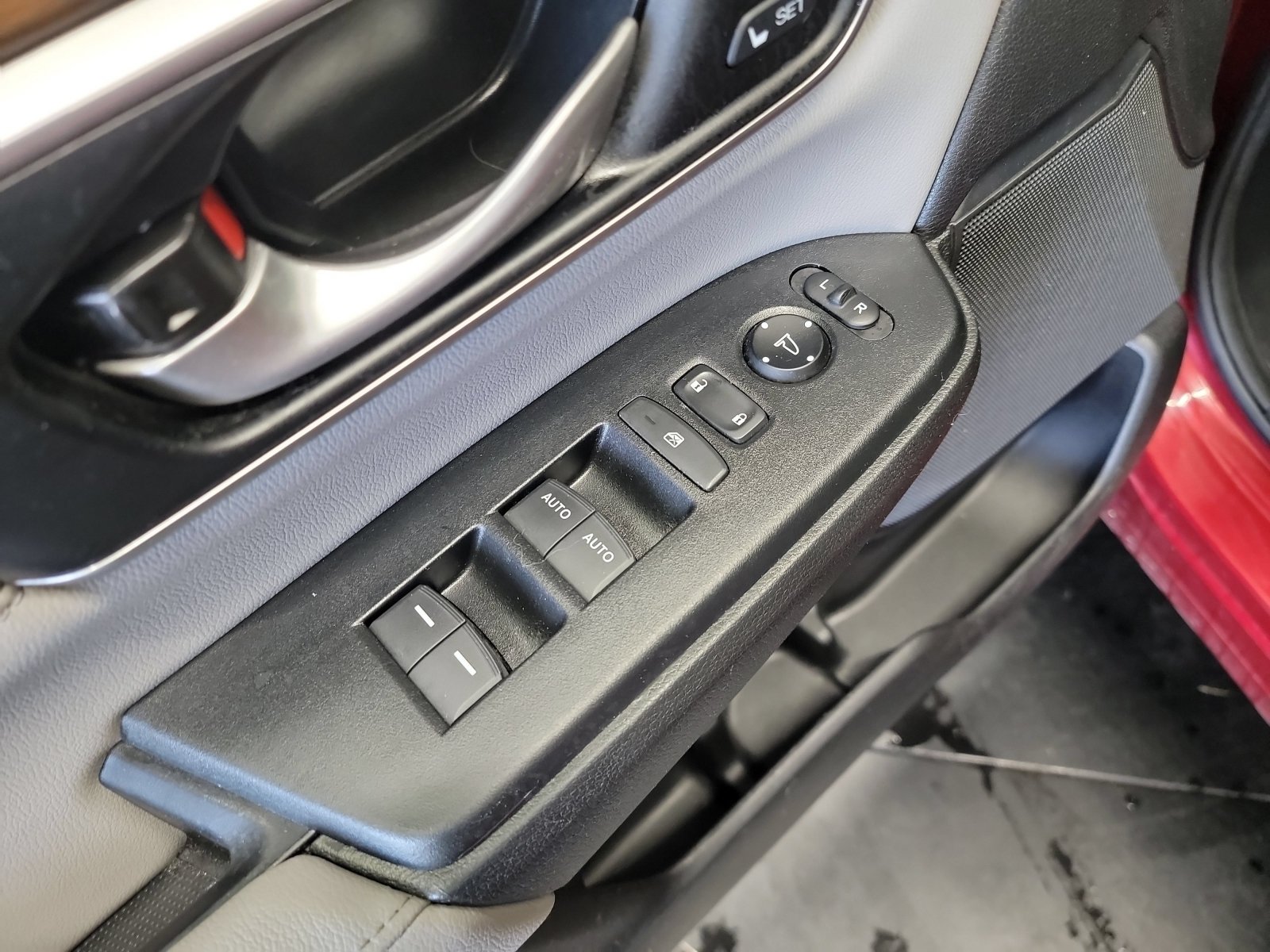 Used 2022 Honda CR-V EX-L image 14