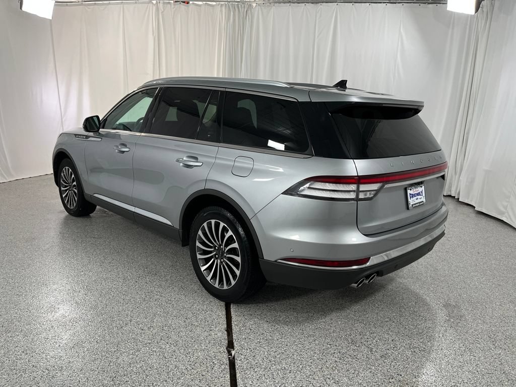Used 2023 Lincoln Aviator Reserve w/ Equipment Group 201A AWD/4WD image 3