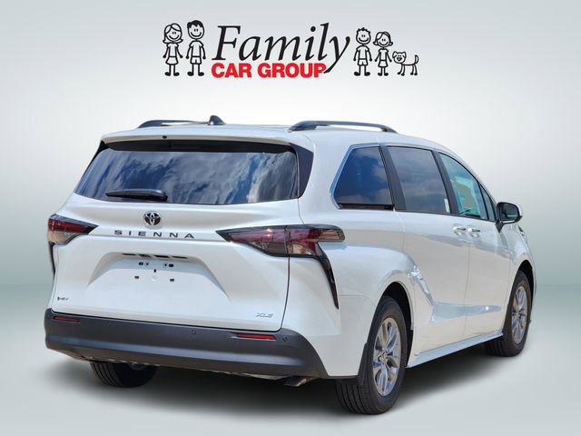 New 2026 Toyota Sienna XLE FWD image 4